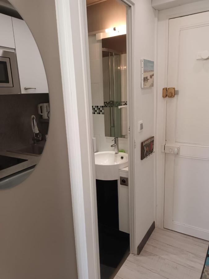 Le Petit Cabourg De La Cour Normande Studio Coeur De Ville -1 A 2 Personness Zewnętrze zdjęcie